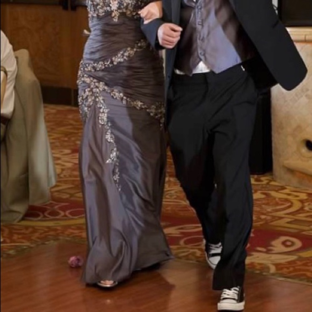 Stunning Terani Dress - Picture 4 of 7